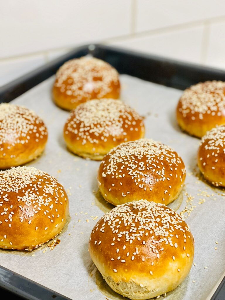 fresh hamburger buns